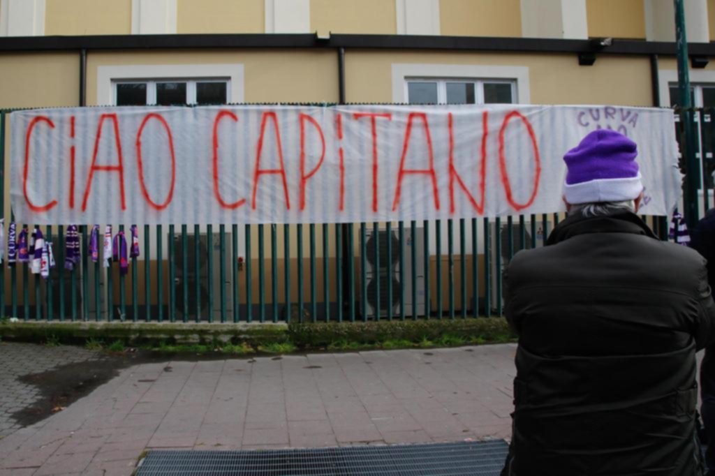 Dolor por la muerte de Davide Astori, capitán de la Fiorentina