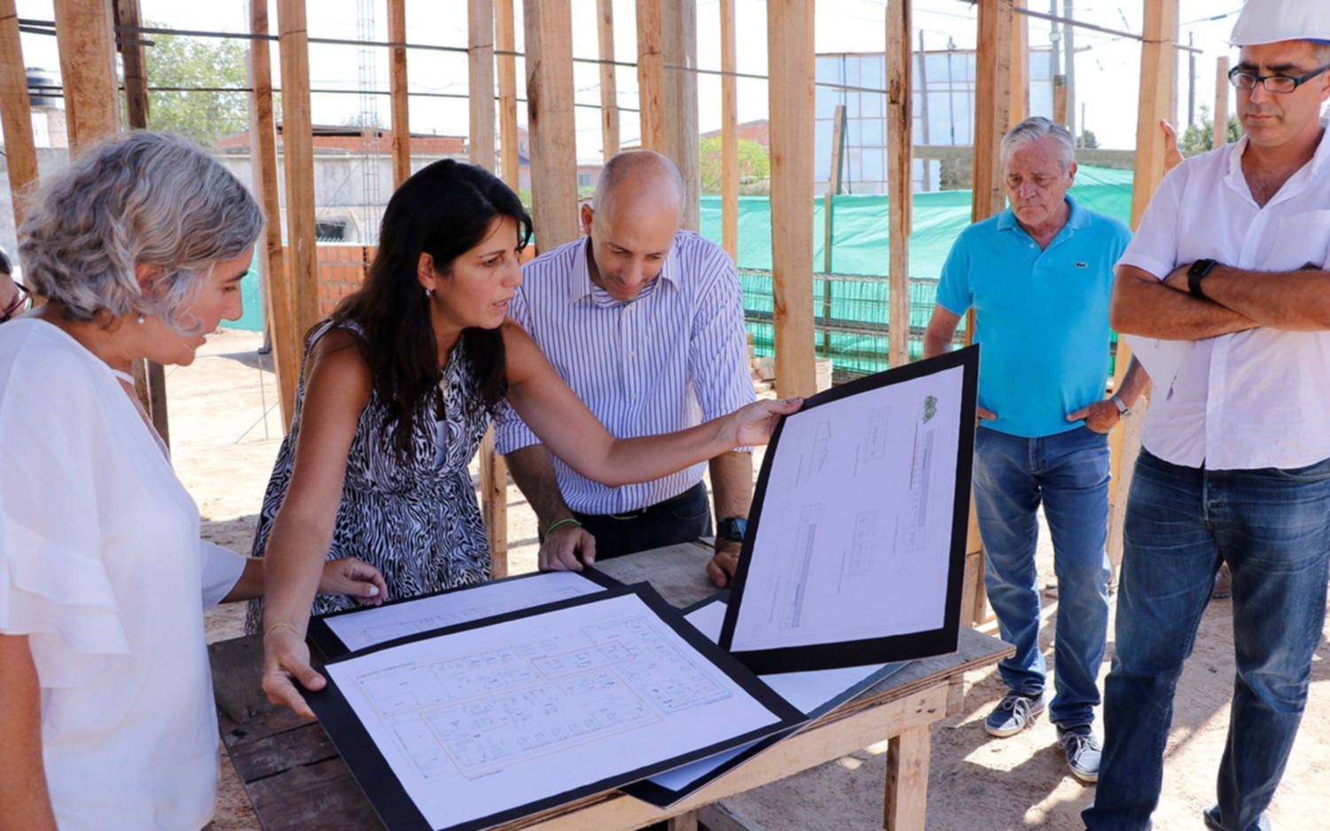 Ducoté visitó la nueva Unidad de Diagnóstico Intermedia en Derqui
