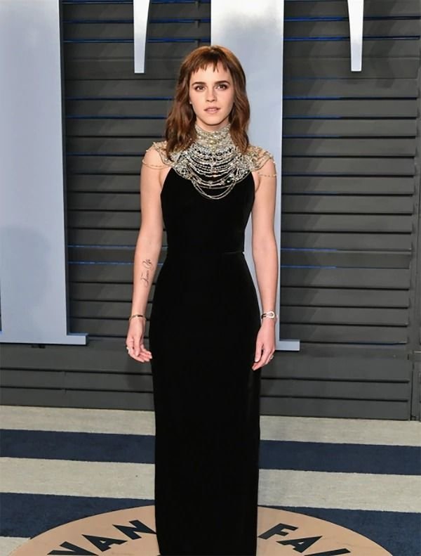La actriz Emma Watson fue criticada por su nuevo tatuaje