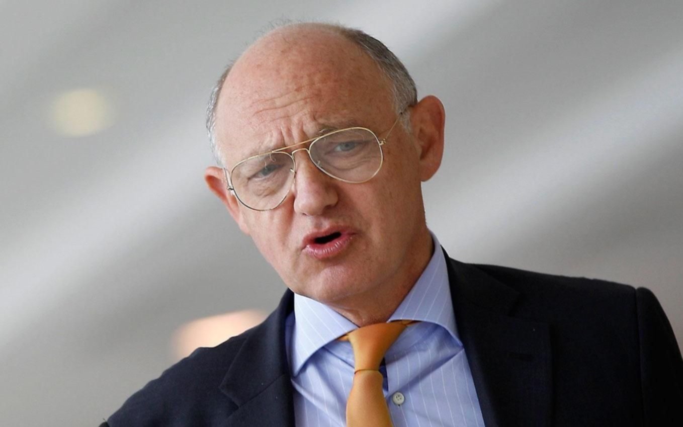 Timerman viaja a Estados Unidos para su tratamiento experimental