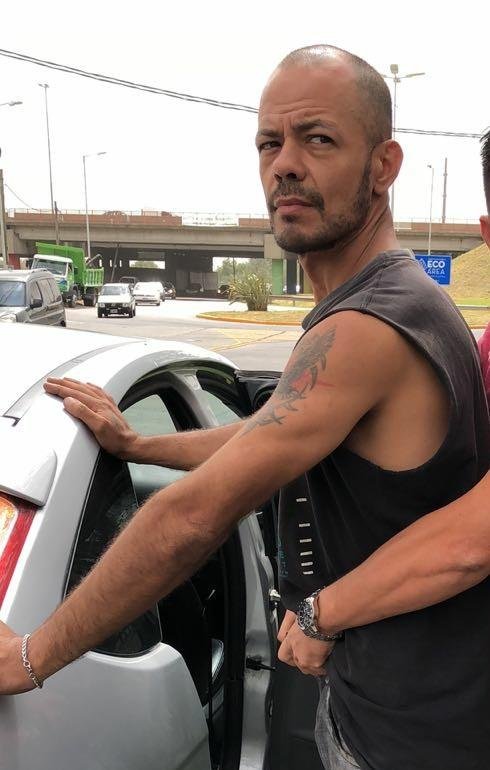 Se rapó la cabeza y se dejó la barba, pero el presunto asesino de Villa Tesei igual cayó preso