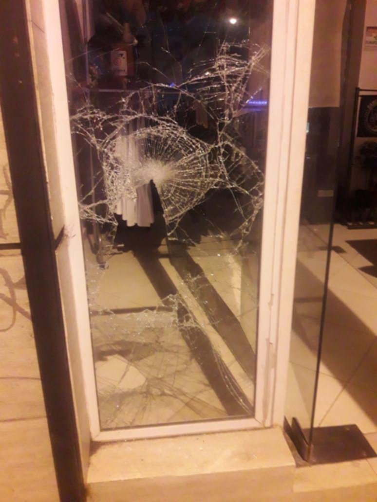 Más comercios afectados por la ola de vandalismo en la Ciudad