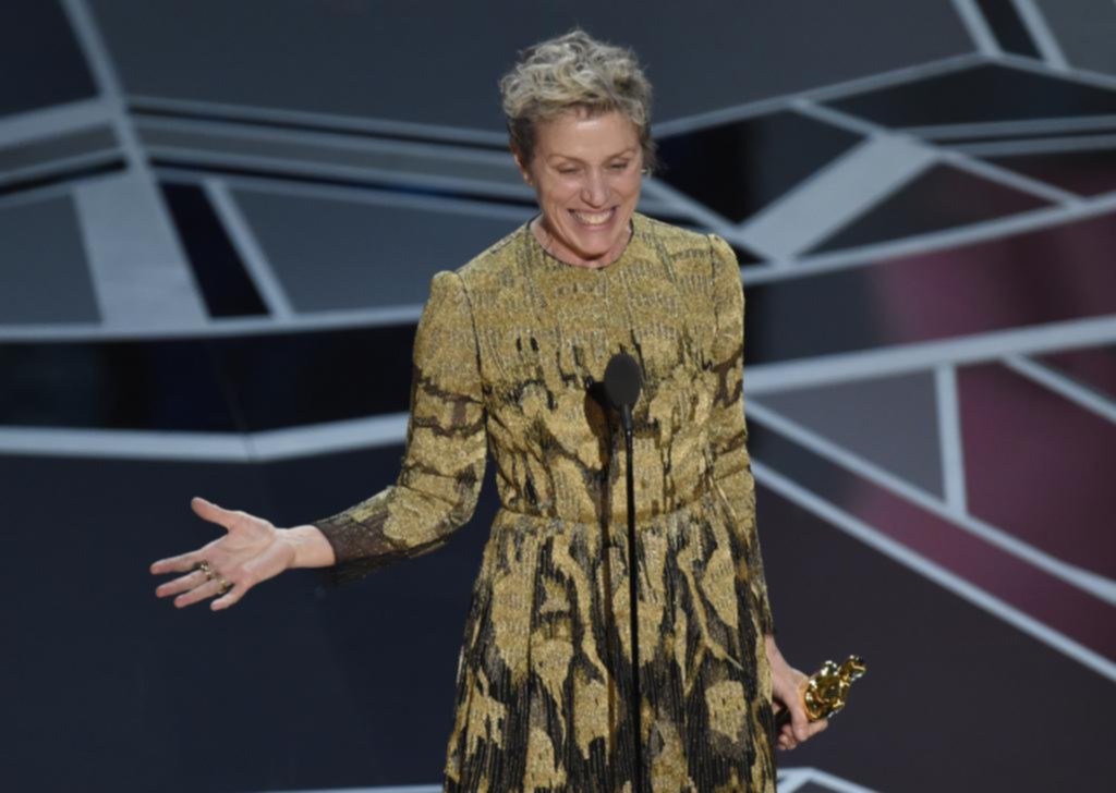 ¡Qué noche, Frances!: tras ganar, le robaron el premio