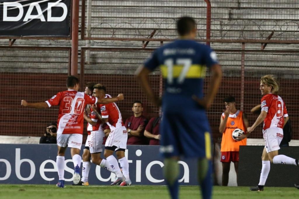 El Bicho de La Paternal le propinó una lección de fútbol al líder de la Superliga