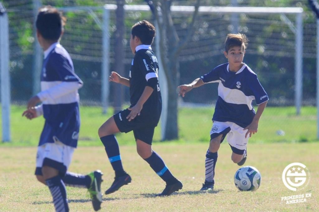 Se viene la Escuela de Fútbol del Lobo