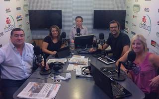 CIVILIZACIÓN Y BARBARIE, hoy, con competencia musical y todo. Viernes y hasta las 12. ¿Qué más podés pedir?