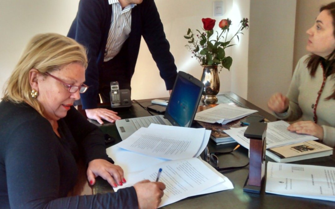 Carrió presentó un proyecto que busca igualdad de oportunidades y trato