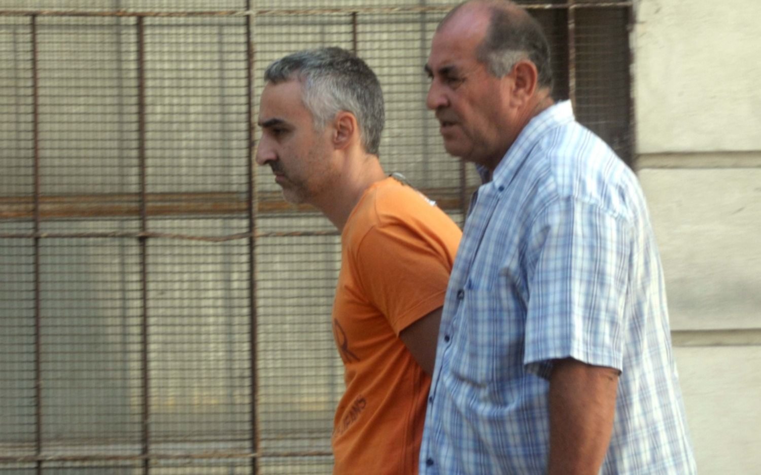Detuvieron al padre y la madrastra de Renzo sobre quienes pesaba orden de captura