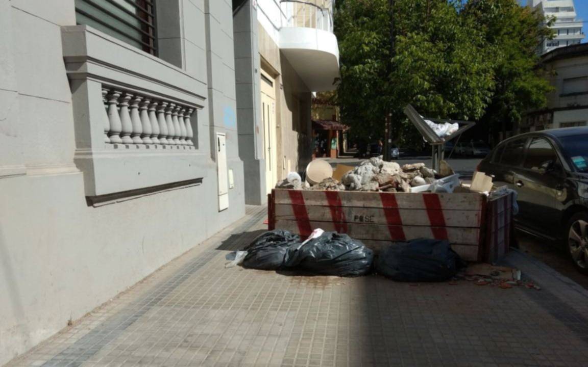 En el centro reclaman por una obra de Edelap sin terminar 