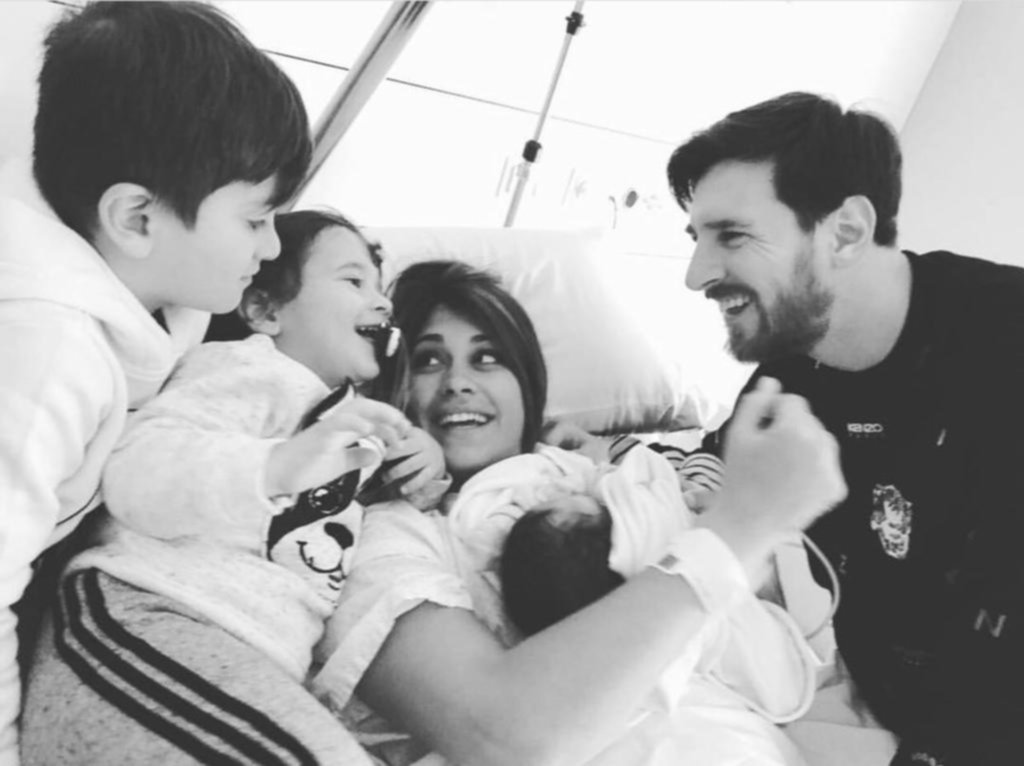 Messi fue padre por tercera vez y recibió el saludo de Diego