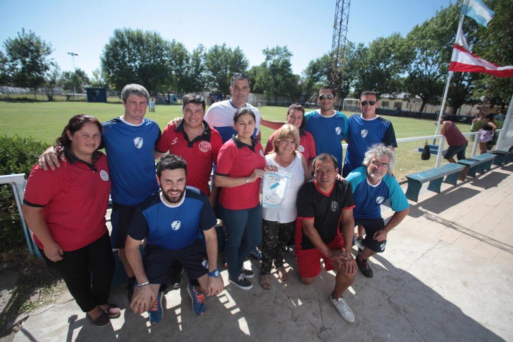 Solidaridad para un club de Los Hornos