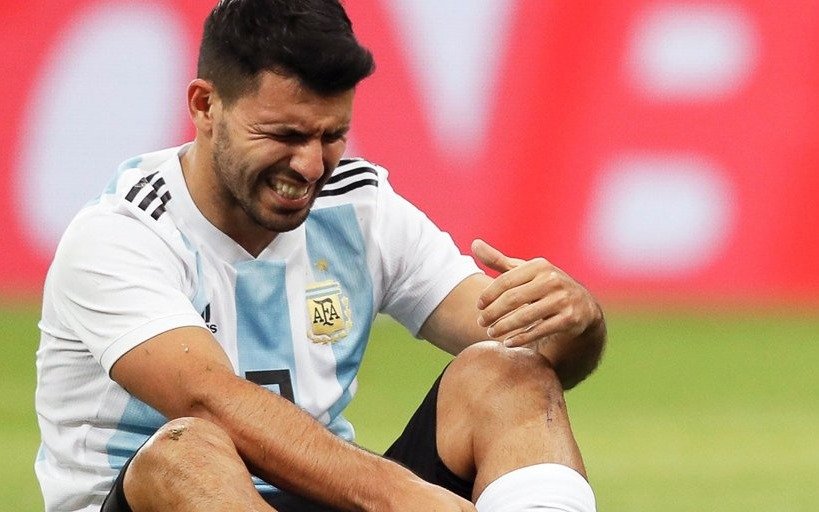 El Kun encendió las alarmas: se lesionó y será baja por dos semanas