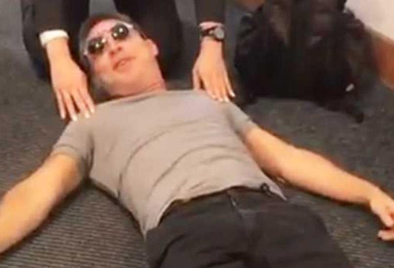 Los años no vienen solos: Suar, al piso por un dolor en el ciático