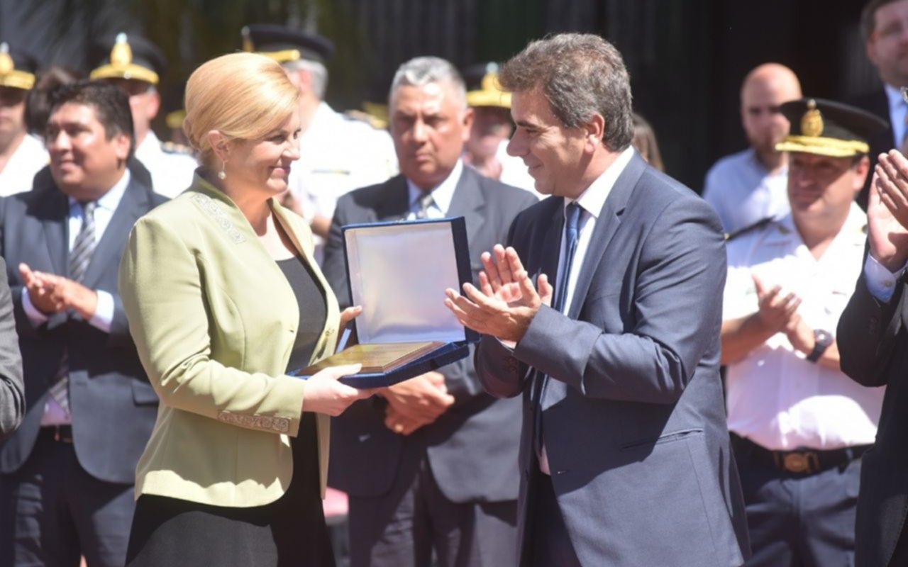 Ritondo recibió a la presidenta de Croacia en la escuela policial "Juan Vucetich"