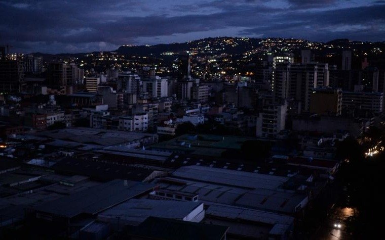 Venezuela: al menos cinco muertos debido a los prolongados apagones