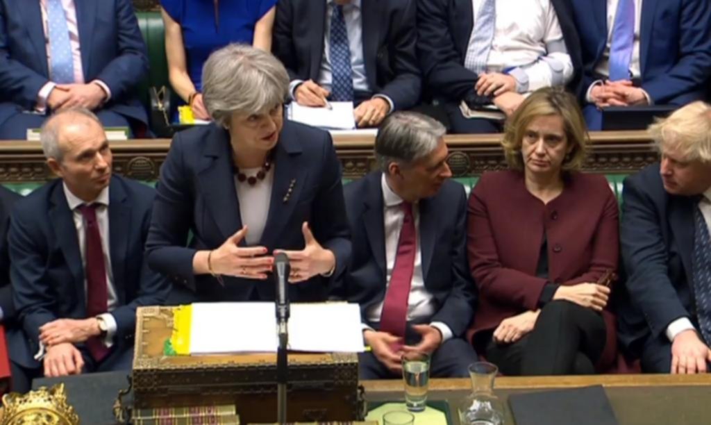 Londres expulsa a 23 diplomáticos rusos y crece la tensión por el ex espía