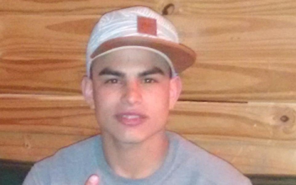 El joven que recibió el disparo en la frente, en su momento más difícil