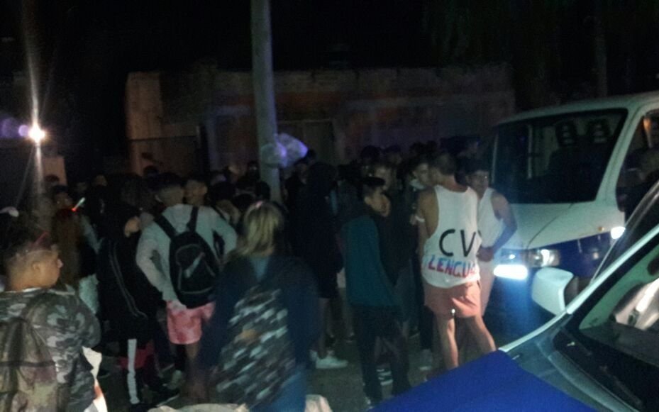 Desalojan fiesta clandestina con menores en Sicardi