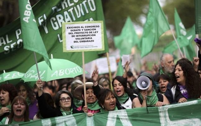 Seis de cada diez argentinos están a favor de la despenalización del aborto