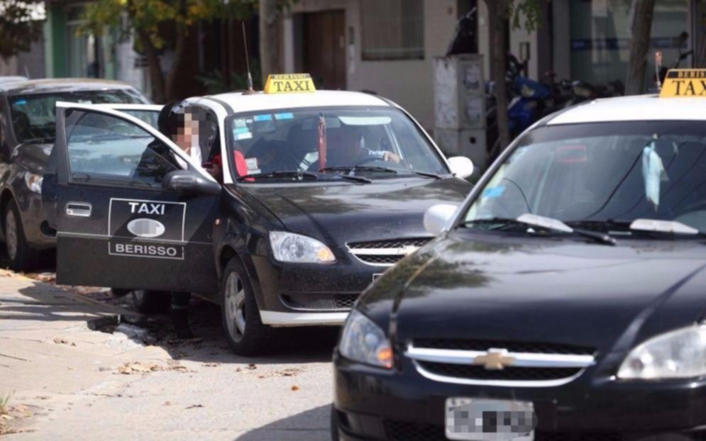 Quieren aumentar 15 por ciento la tarifa de taxis en Berisso