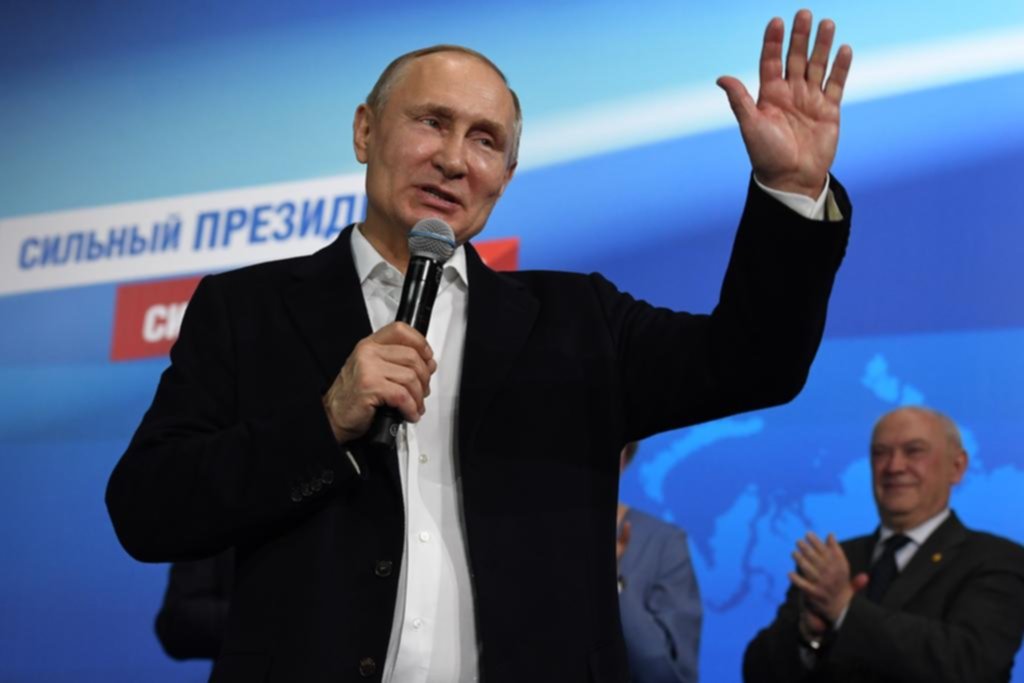 Putin ganó fácilmente otro período presidencial en Rusia