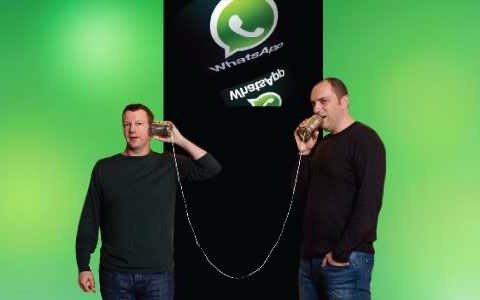 Uno de los creadores de WhatsApp llamó a "irse" de Facebook