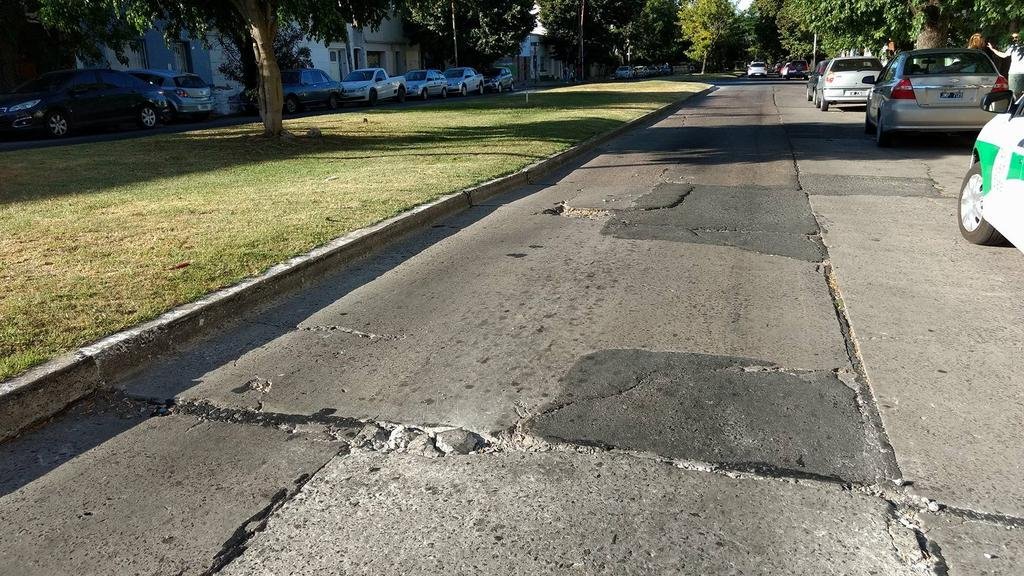 Una avenida que casi ya no acepta más parches
