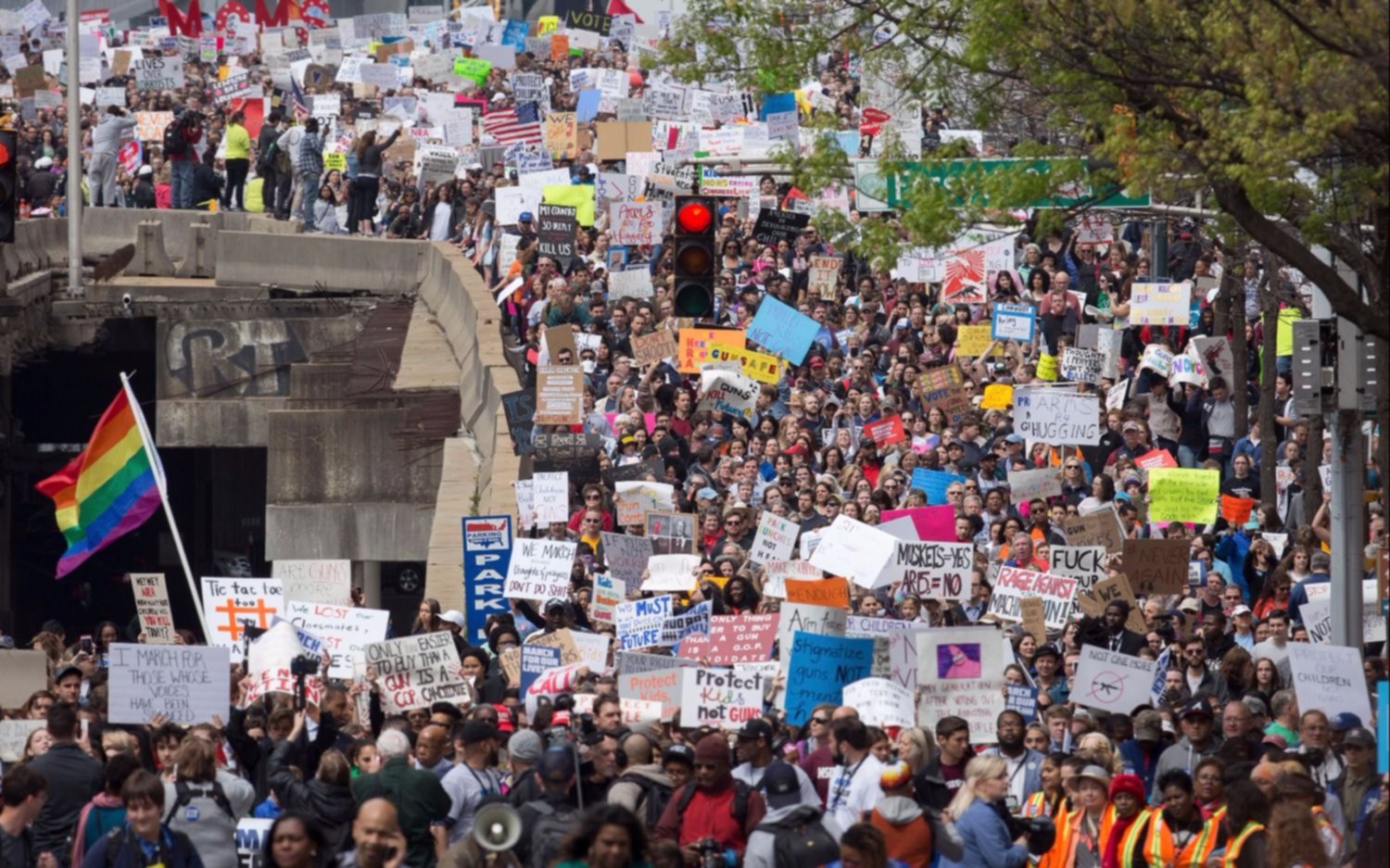 Masivas marchas en Estados Unidos para promover el control de las armas de fuego