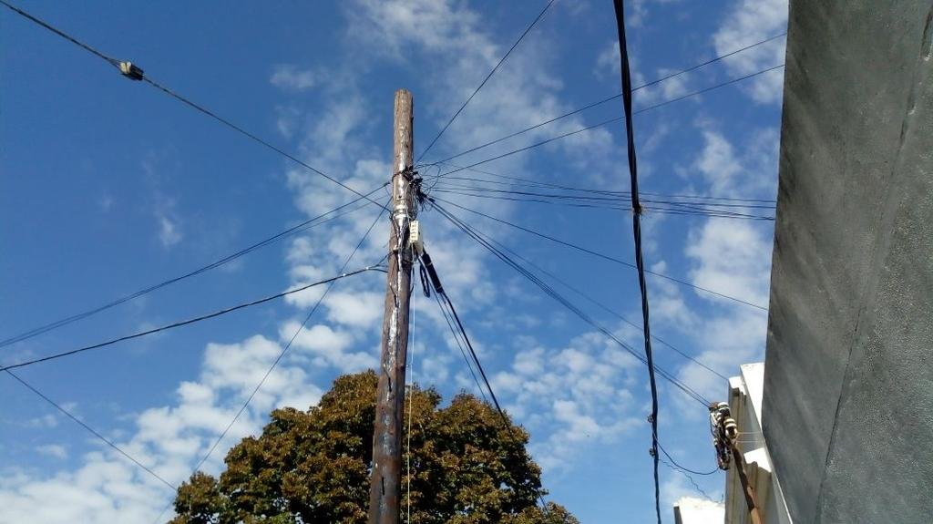 Sigue el malestar en un barrio que está sin teléfono fijo