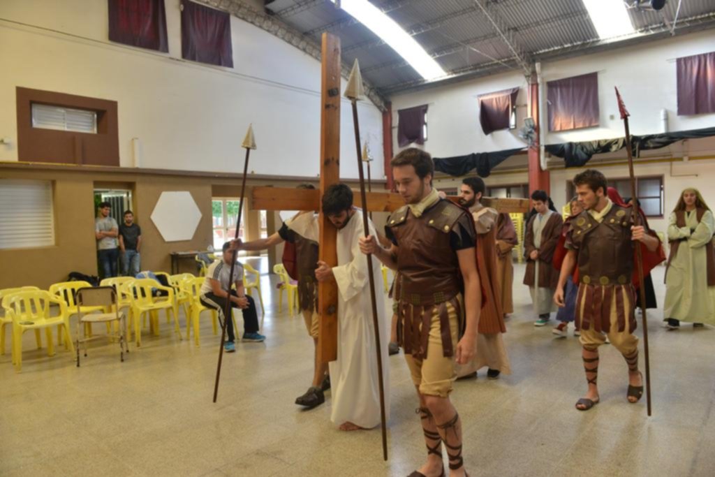 Grupo religioso teatral de Ringuelet monta una obra por sus 10 años