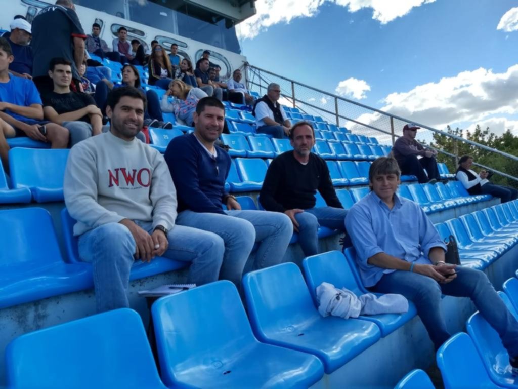 Aurelio fue a ver a Gómez y se encontró con ex compañeros