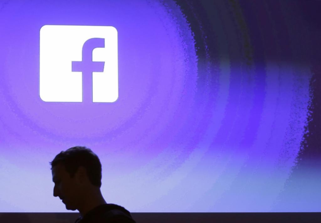 Mark Zuckerberg pidió perdón públicamente por el escándalo con los datos de Facebook