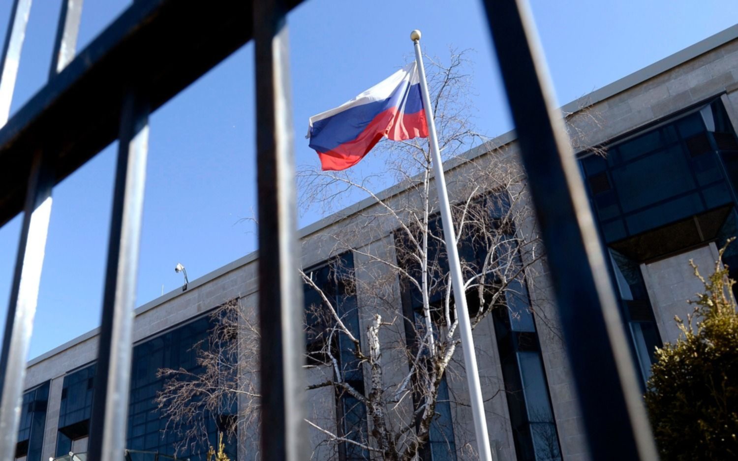 EEUU y varios países de Europa expulsan más diplomáticos rusos y crece la tensión con Moscú