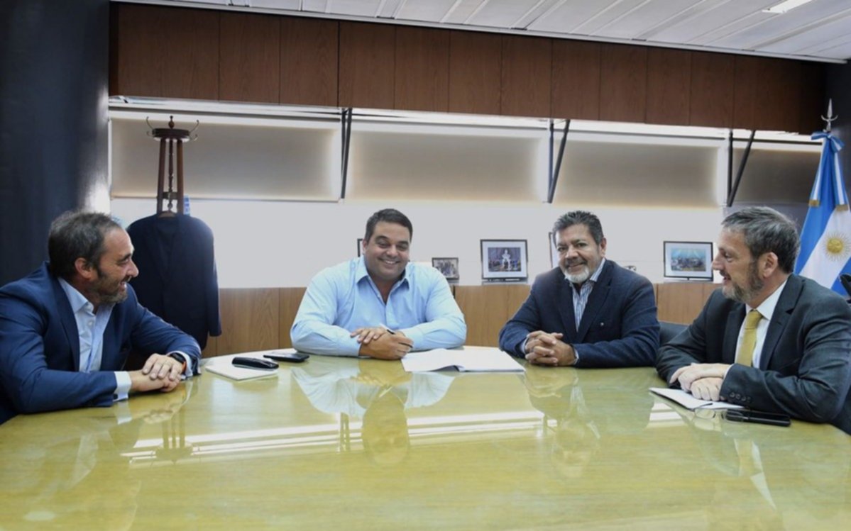 La Uocra acordó una mejora salarial acumulativa de 15% en dos tramos 