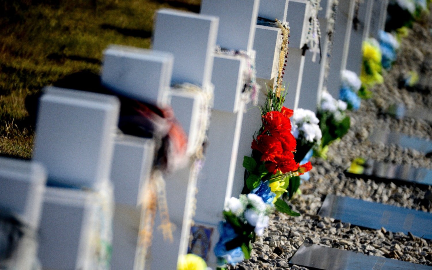 "Quería tirarme sobre su tumba para poder sentirlo", dijo la hermana de uno de los caídos en Malvinas