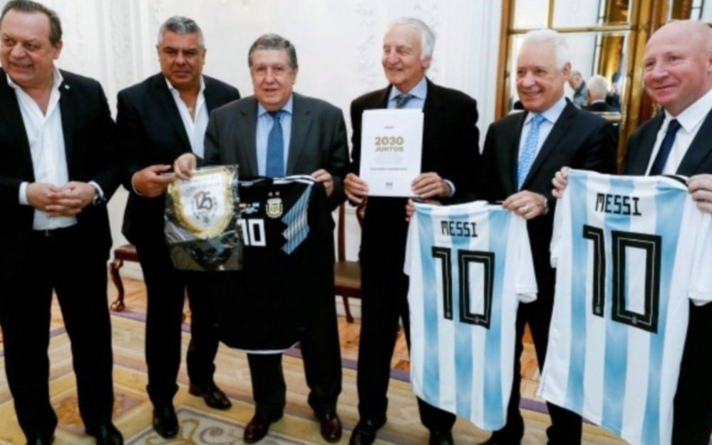 Antes del partido con España lanzaron el Mundial 2030 en Argentina