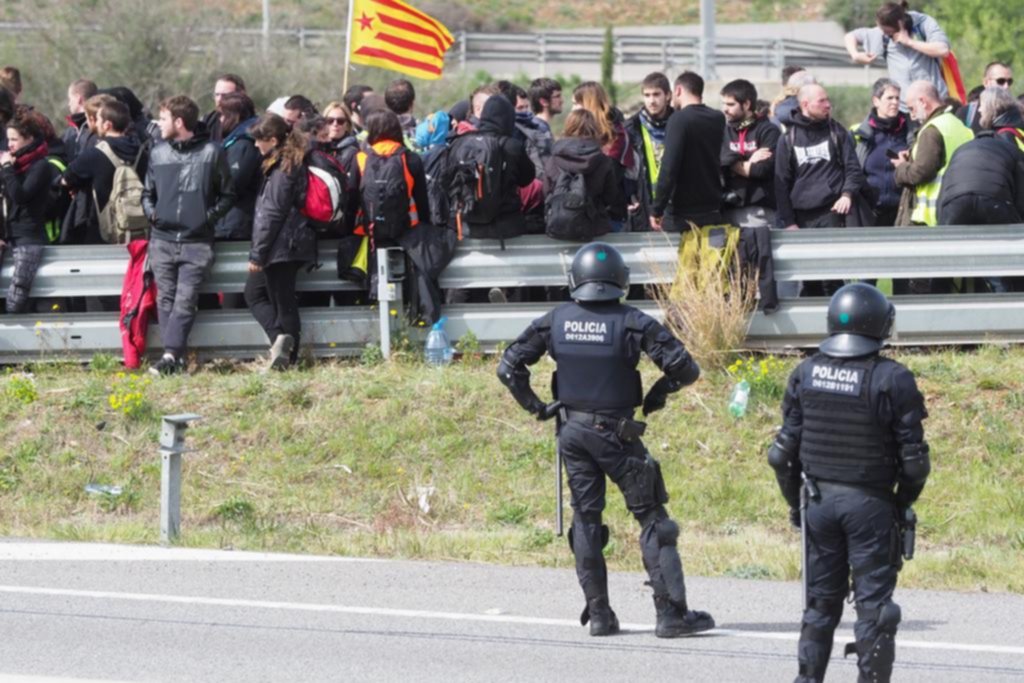 Piquetes en Cataluña para reclamar contra la detención de Puigdemont