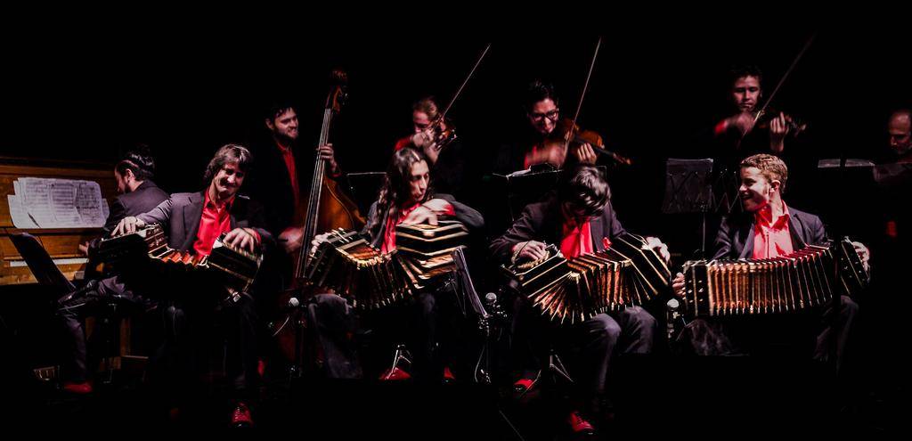 La Plata Baila Tango: el Pasaje se mueve al ritmo del 2x4