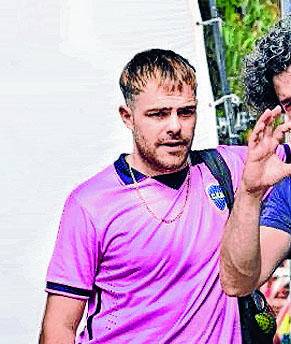 El nuevo e irreconocible look de Peter Lanzani