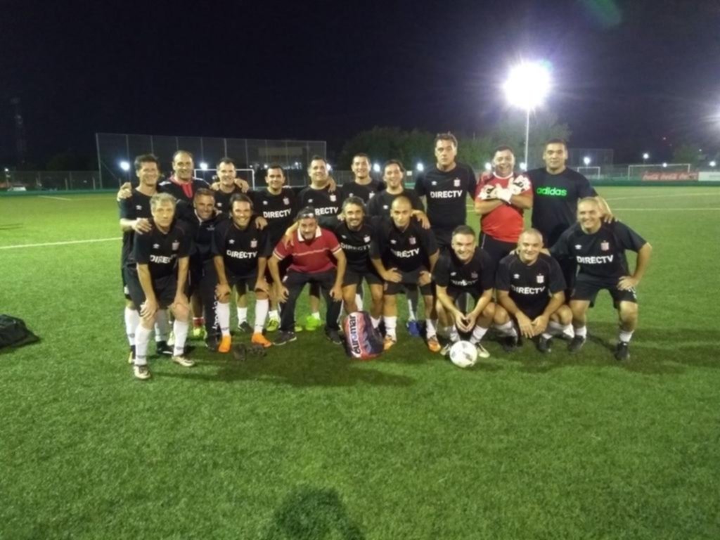 El Súper Senior debutó con un triunfo sobre Los Andes