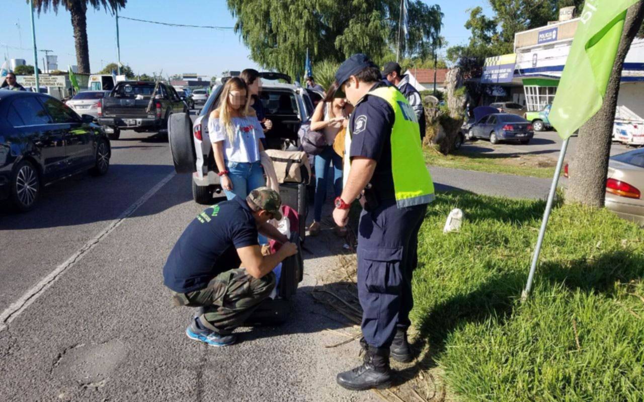 Detuvieron a 22 personas en la ruta 2 durante operativo antidrogas