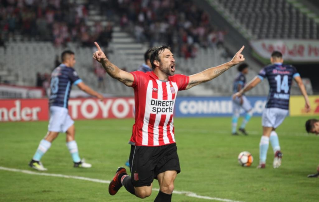 Estudiantes quiere sumar en Liniers con la cabeza en la Copa
