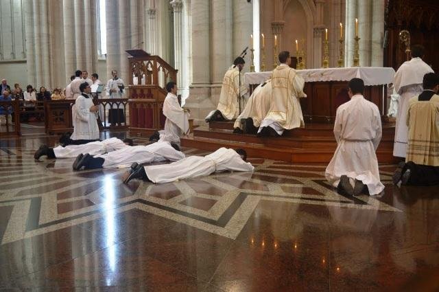 Ordenaron a un diácono local