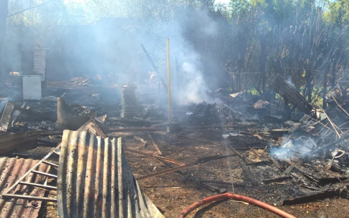 Tensión y un herido en Barrio Malvinas por un incendio