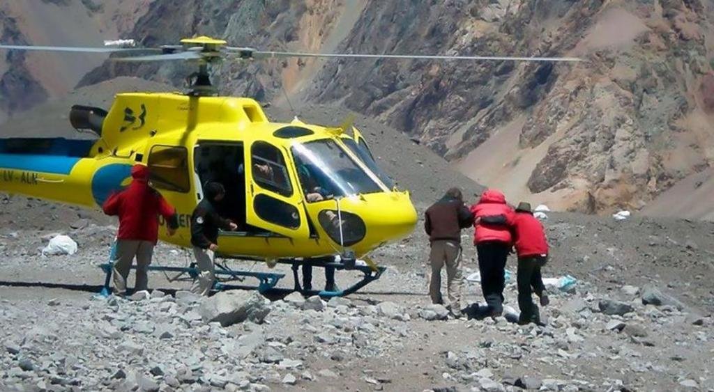 Una emergencia en el Aconcagua reaviva el debate sobre los chicos y el montañismo
