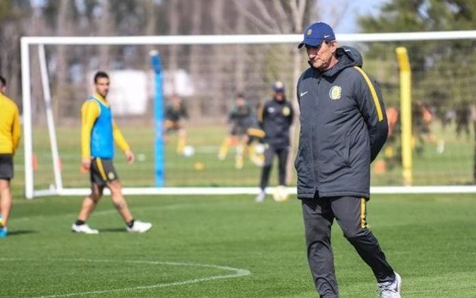 Uno de los DT que quedó sin trabajo, duro con los dirigentes del club: "No saben nada"