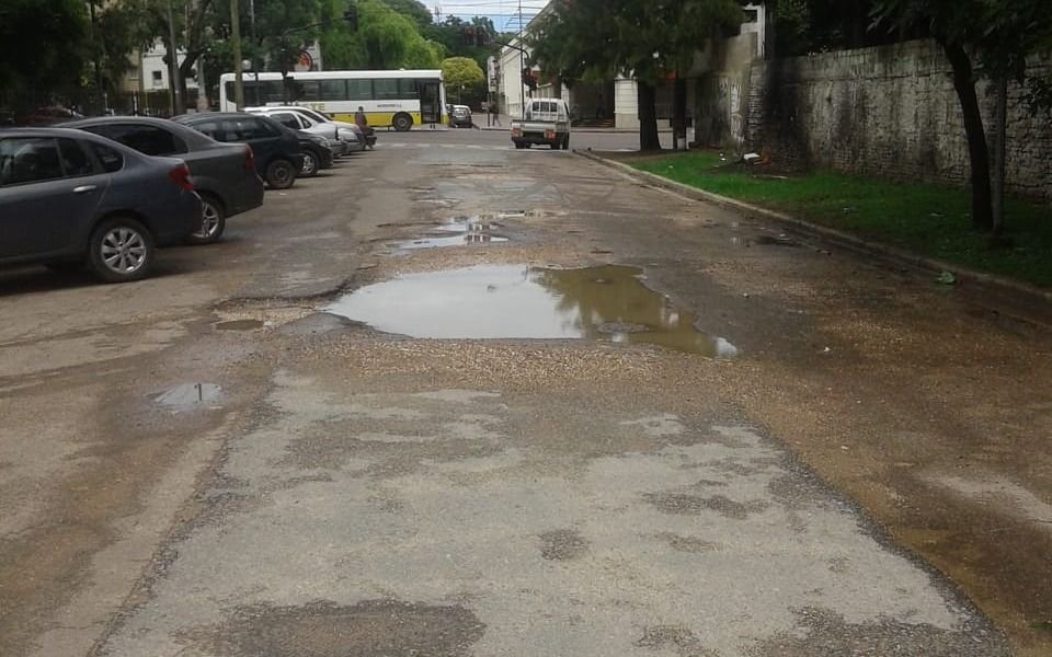Reiterado reclamo por una calle en barrio Hipódromo