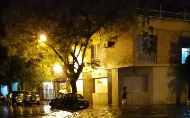 Alerta "amarillo" por tormentas y ráfagas de viento en la Ciudad