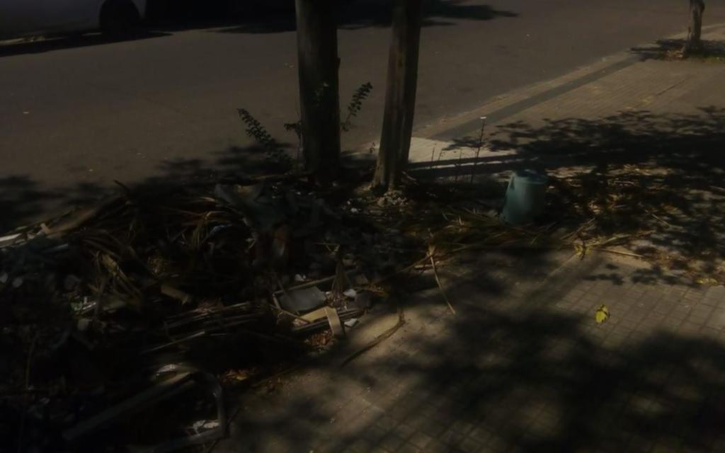 Numerosos reclamos por un basural que crece en la esquina de diagonal 75 y 17