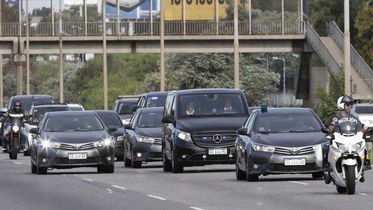 Con una ceremonia íntima despidieron los restos del padre del Presidente